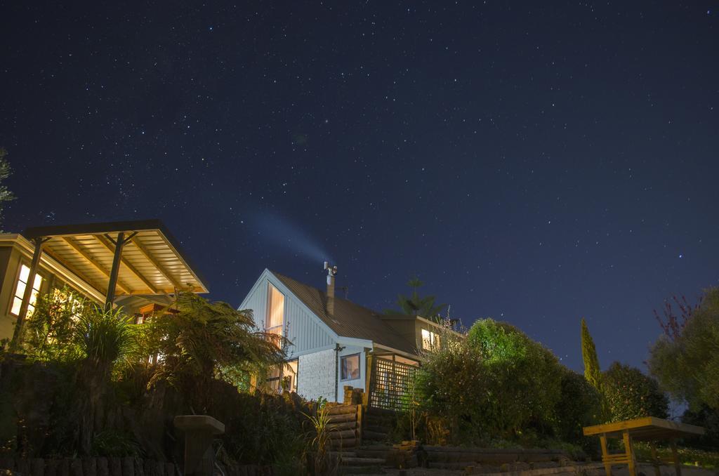 Starry Nights Cabin Fever Waikino Екстериор снимка